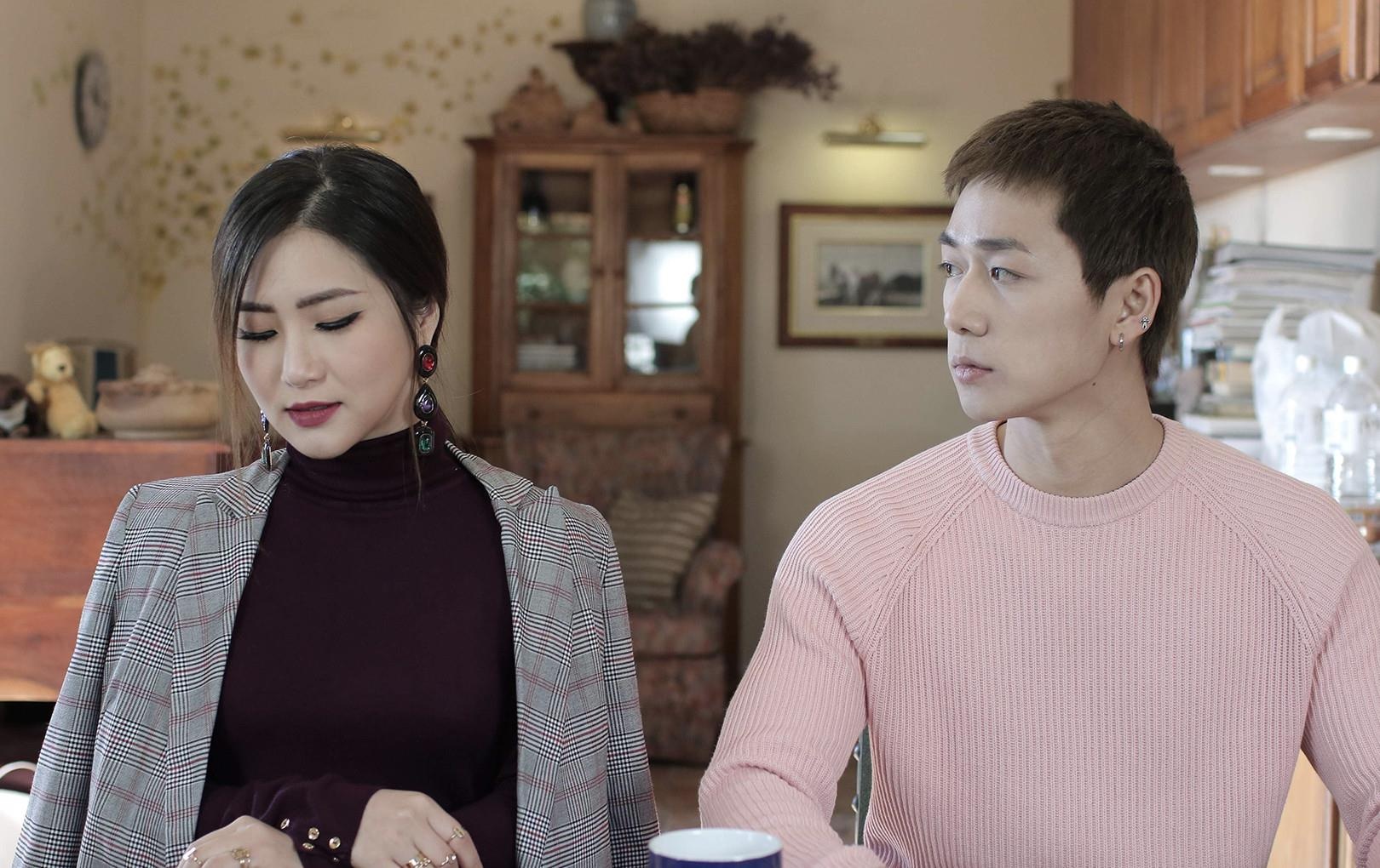 'Ra la em dau qua mong manh' - Loi tam biet diu dang cua Huong Tram hinh anh