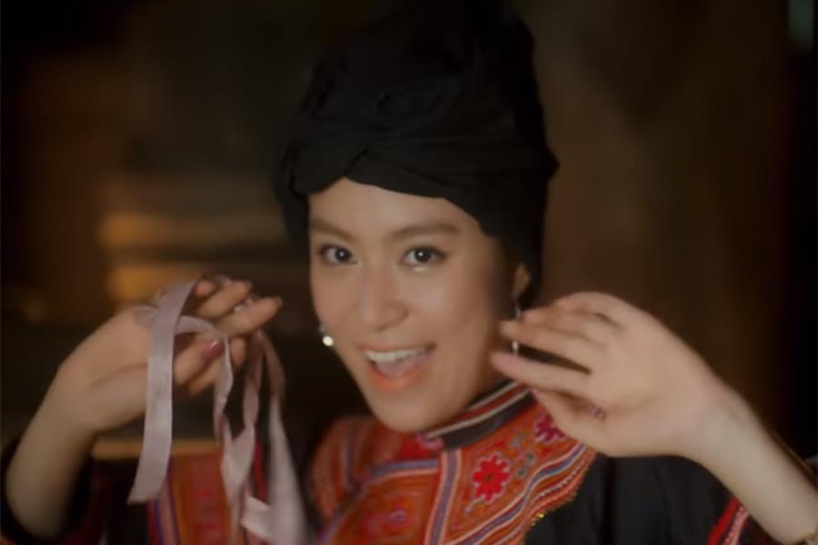 Để Mị nói cho mà nghe Hoàng Thùy Linh ảnh 2 De Mi noi cho ma nghe Hoang Thuy Linh anh 2