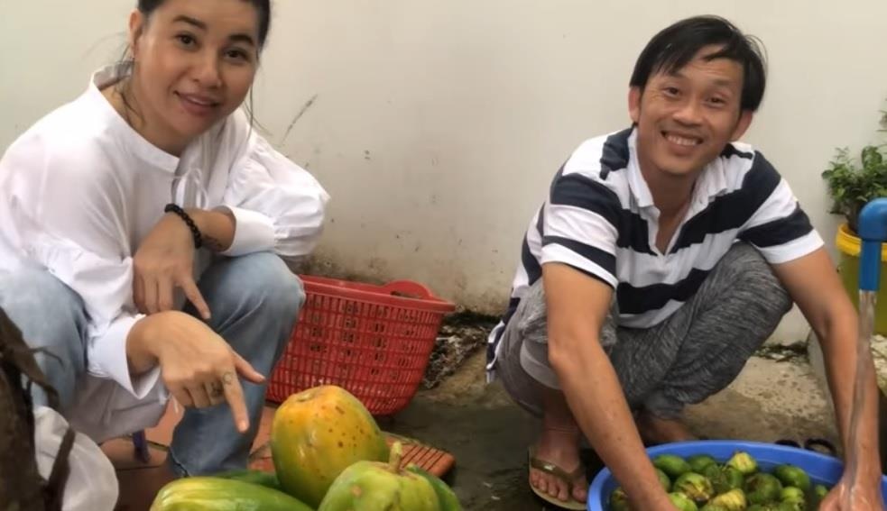 Mot ngay khong di dien cua danh hai Hoai Linh hinh anh