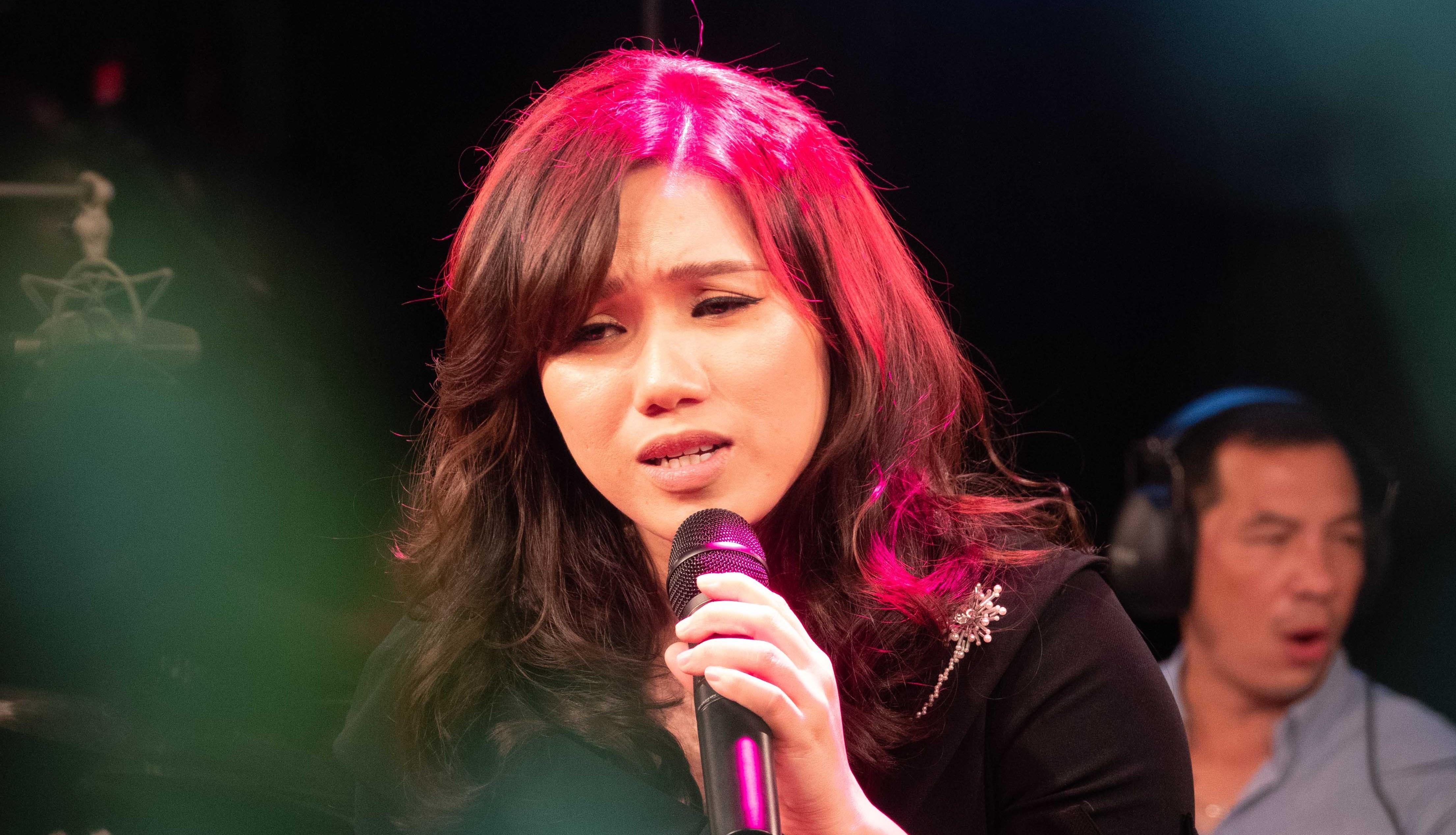 Thùy Chi hát nhạc Phan Mạnh Quỳnh ảnh 1 Thuy Chi hat nhac Phan Manh Quynh anh 1