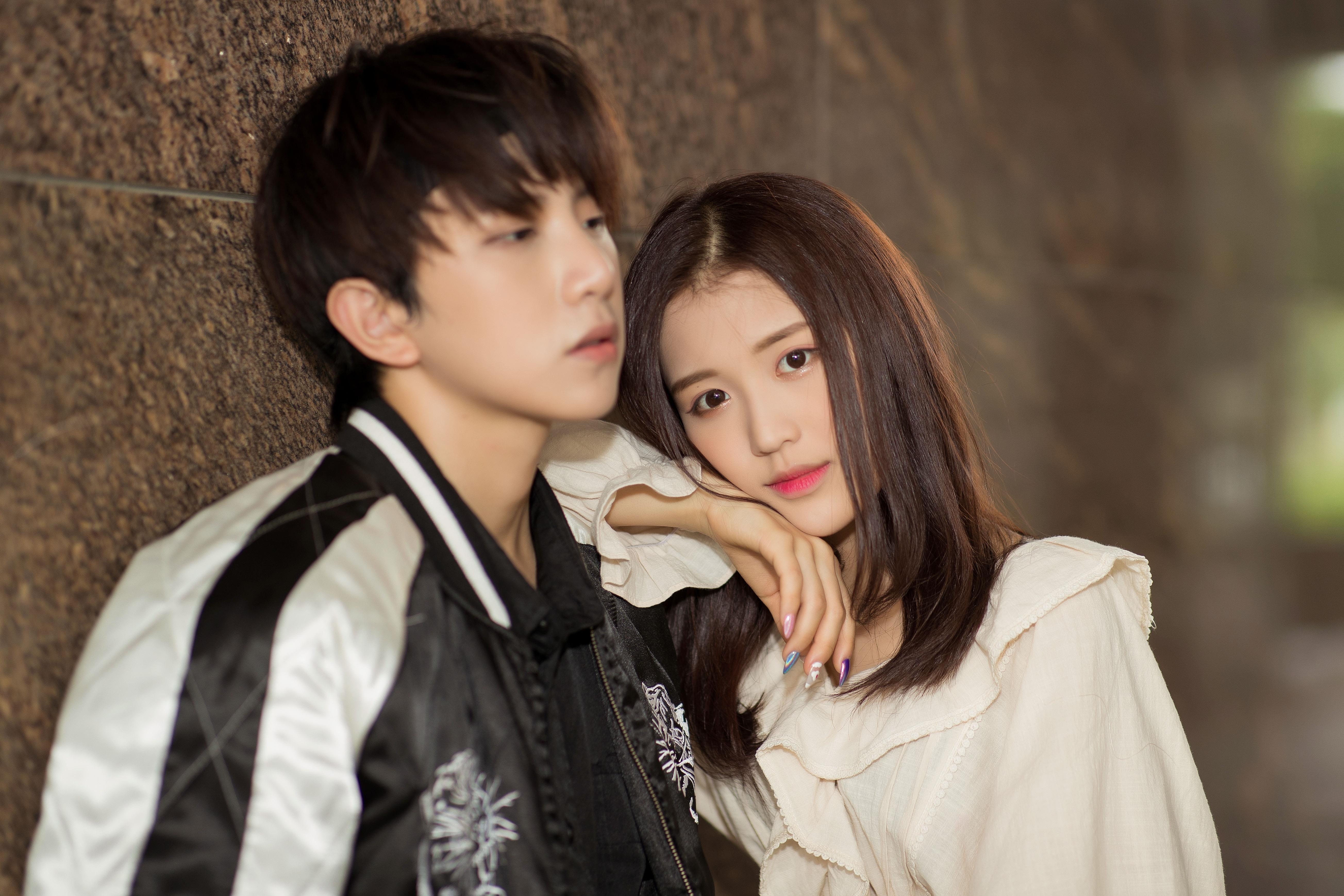 Phu dau, phu re muon 'quay banh' dam cuoi cua Dong Nhi - Ong Cao Thang hinh anh