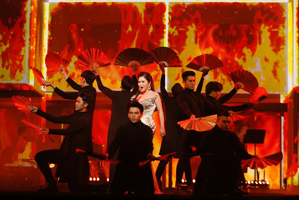 bi mat dang sau live show chay ve anh 3