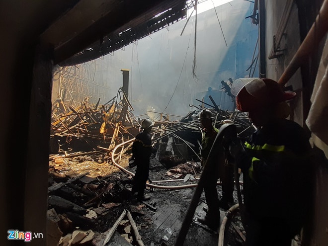 cháy ở Cung Việt Xô ảnh 1 chay o Cung Viet Xo anh 1