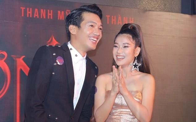 Hoang Yen Chibi xin phep vo Quang Tuan cho dong canh nong hinh anh