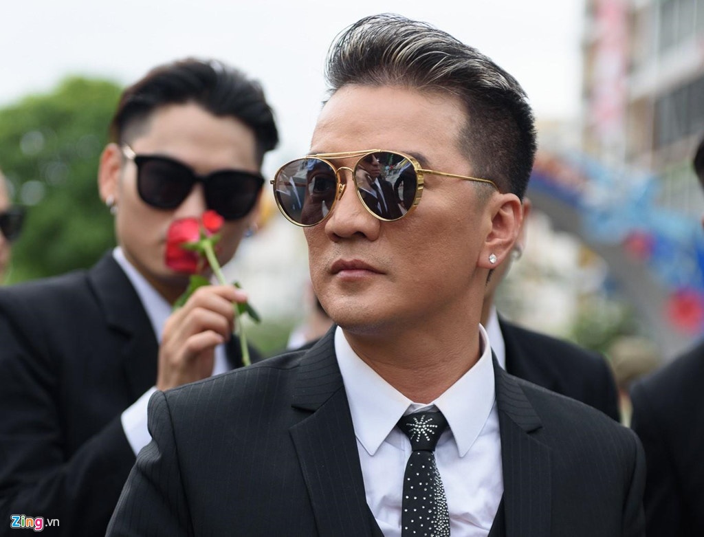 Dam Vinh Hung nen xin loi anh 1