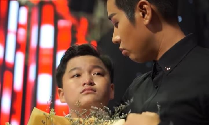 Chan Quoc: ‘Con thong cam cho chu Nguyen Khang khi doc sai ten' hinh anh