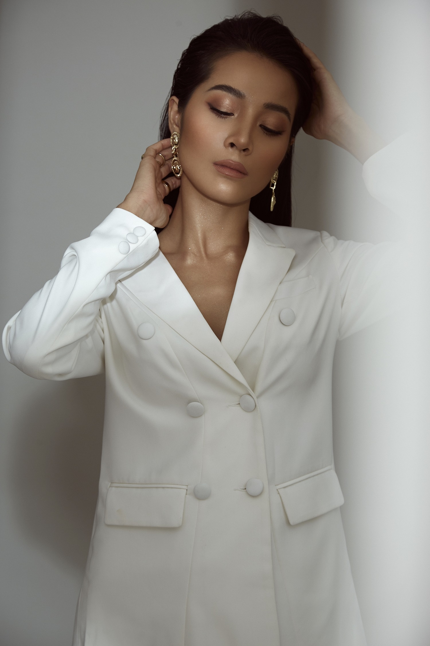 nu chinh MV Huong Giang anh 6