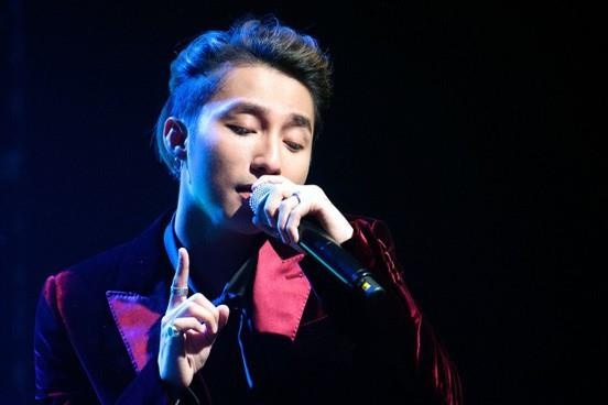 Tai sao ca si Viet van hat nhep tren song truyen hinh? hinh anh