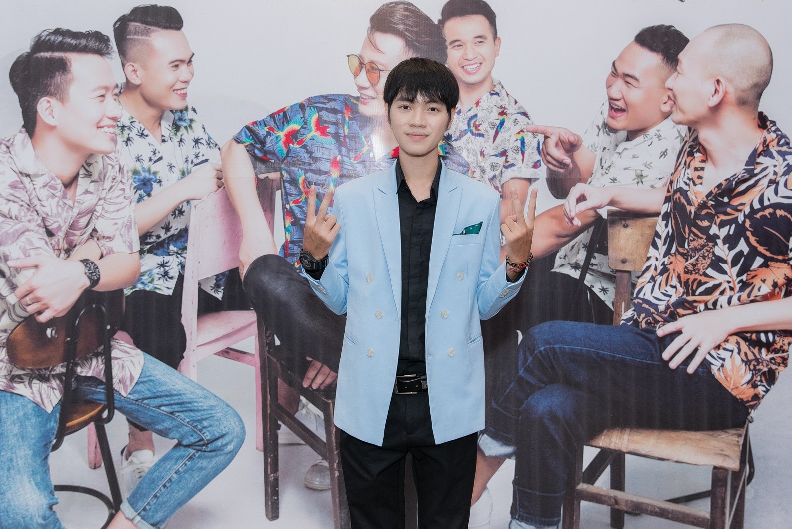 Hoang Bach lap ban nhac moi anh 7