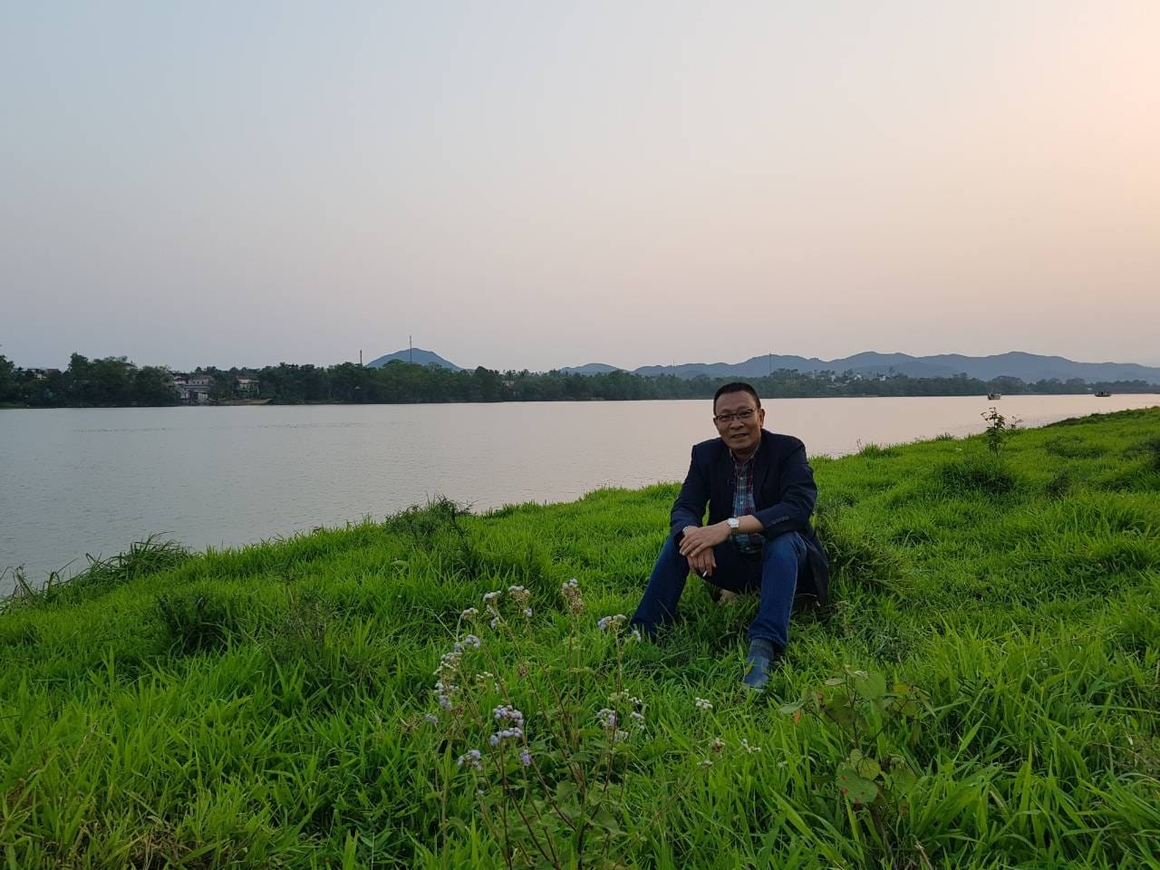 hinh anh doi thuong nha bao Lai Van Sam anh 10