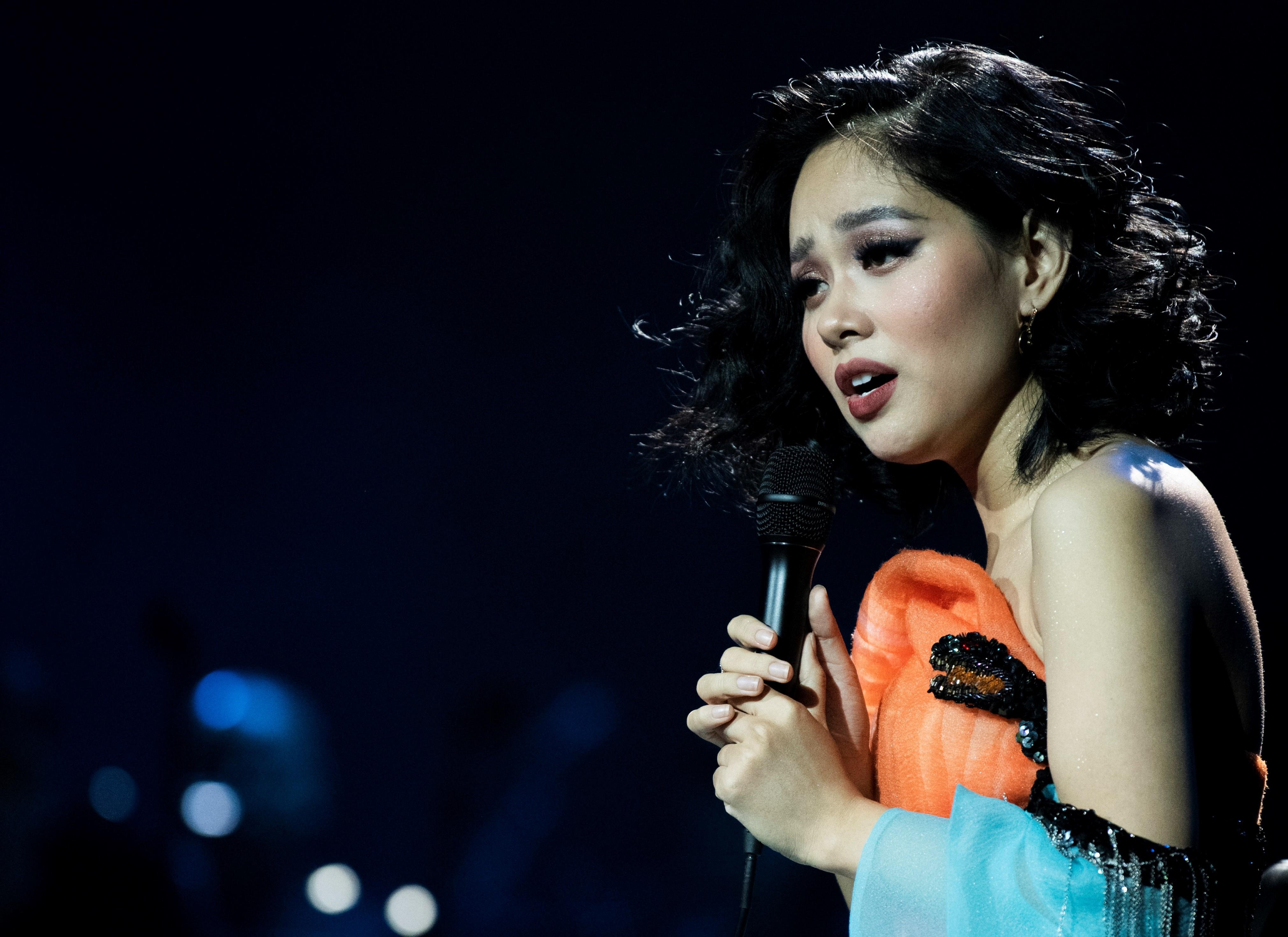 Khi Thanh Lam, Tung Duong ho het trong live show Hoang Quyen hinh anh