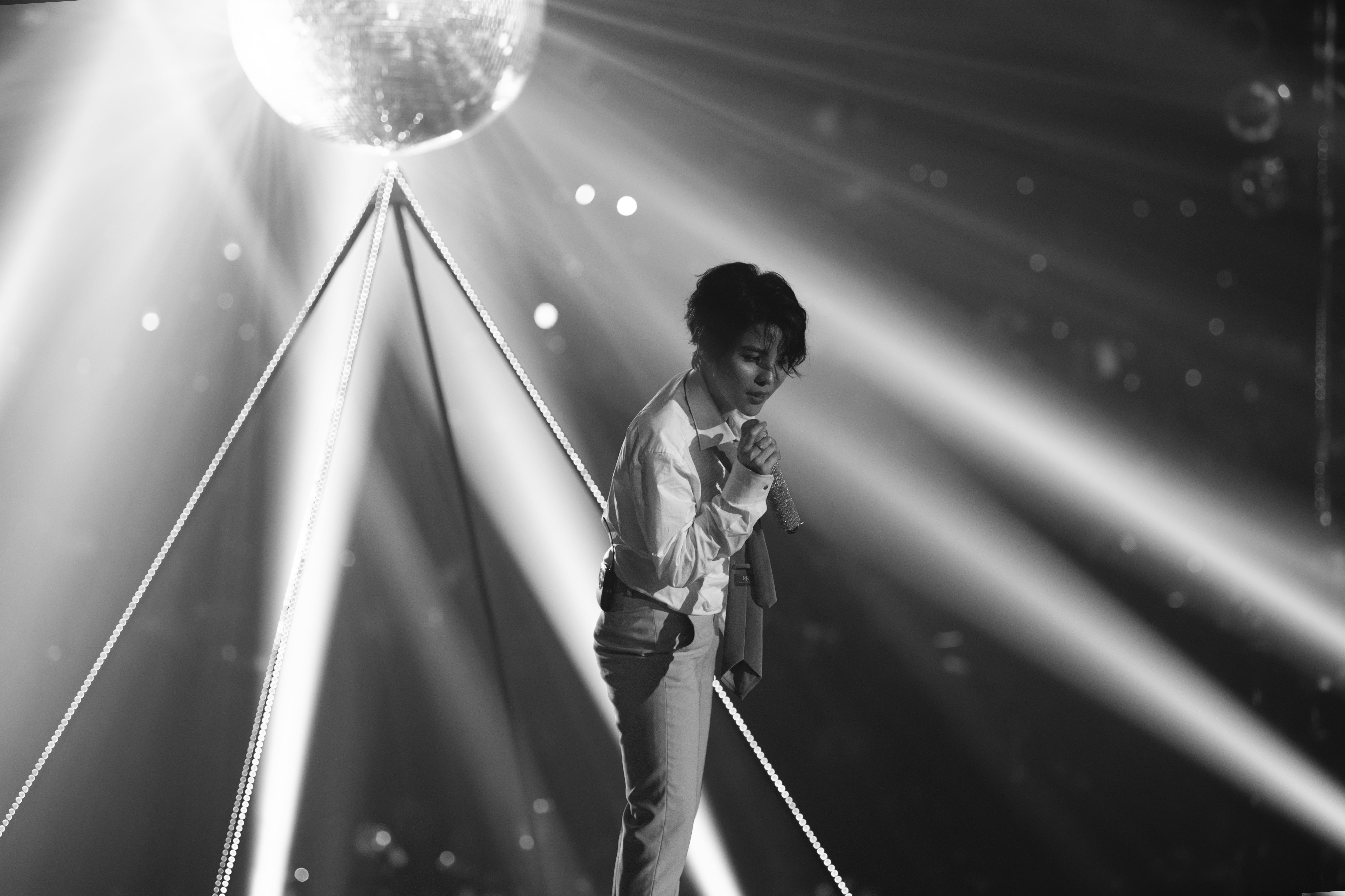 Vu Cat Tuong nga anh 4