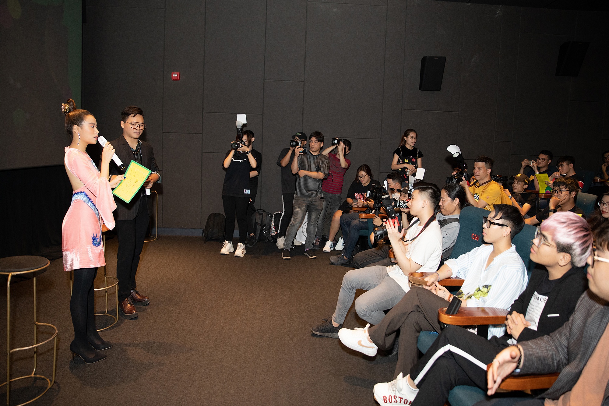 Hoang Thuy Linh MV Duyen am anh 4