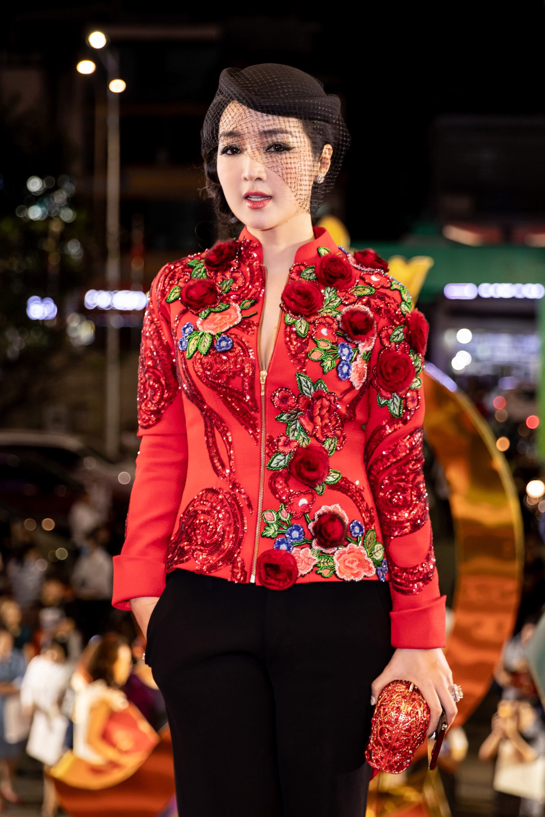 Hoai Linh di nghe Le Quyen hat anh 5