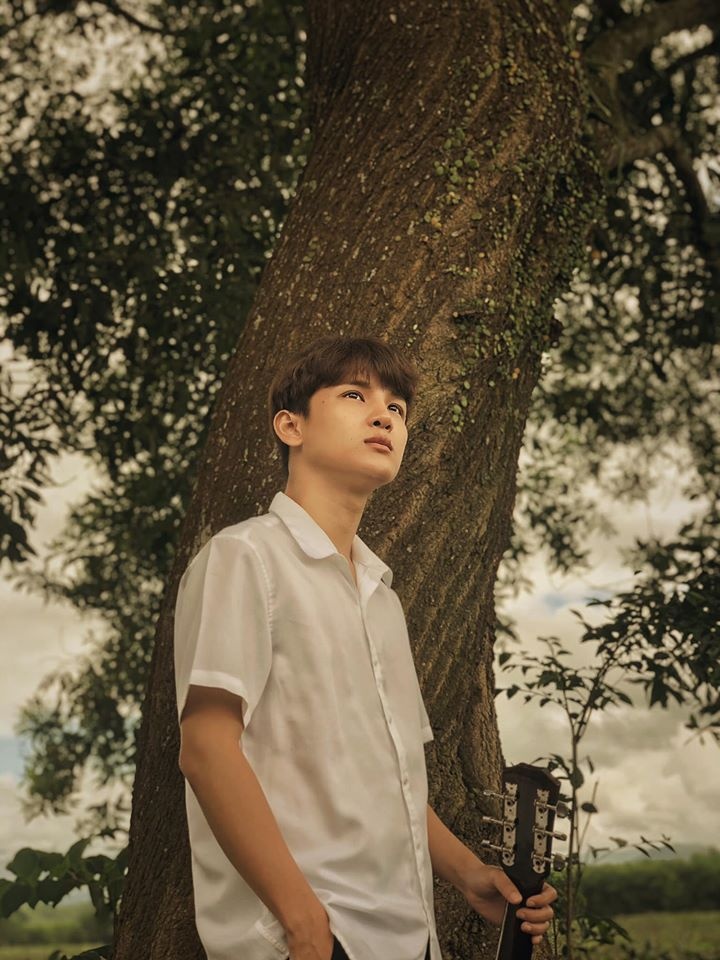 long tieng Ngan Mat biec anh 2