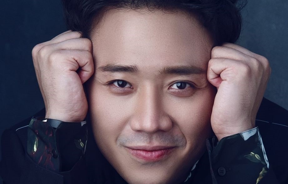 Nghich ly Tran Thanh hinh anh