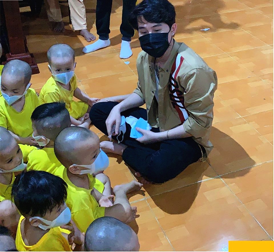 Jack làm từ thiện ảnh 2 Jack lam tu thien anh 2