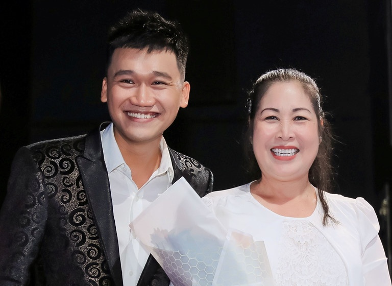thuoc dang da tat trong showbiz anh 3