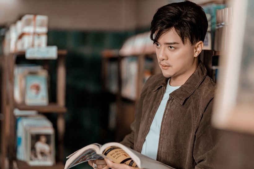 Review MV Khóc giữa trời mưa ảnh 3 Review MV Khoc giua troi mua anh 3