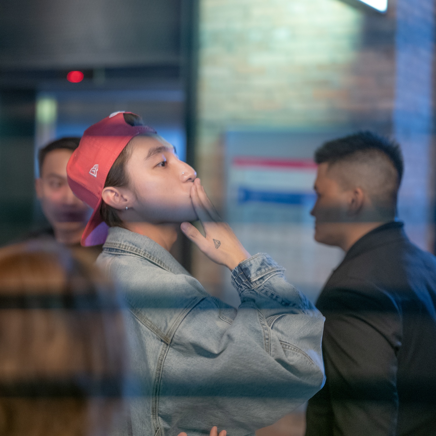 Son Tung cui nguoi cam on fan anh 9