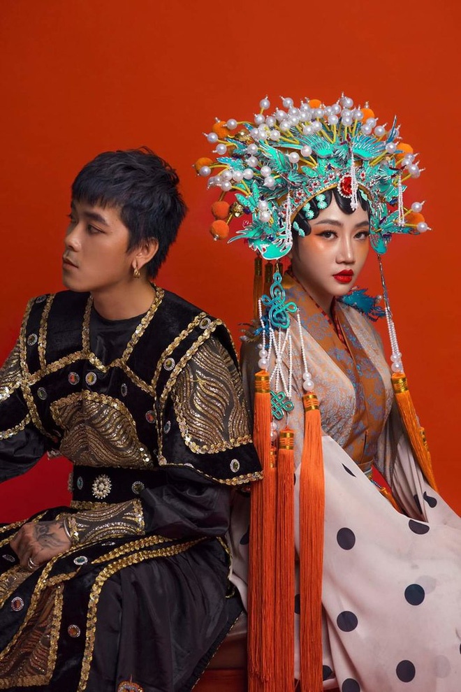 những cú bắt tay giữa thế giới ngầm và sao Việt ảnh 7 nhung cu bat tay giua the gioi ngam va sao Viet anh 7