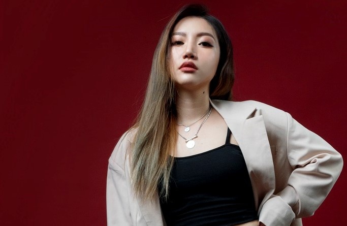 Orange sau on ao voi Chau Dang Khoa hinh anh