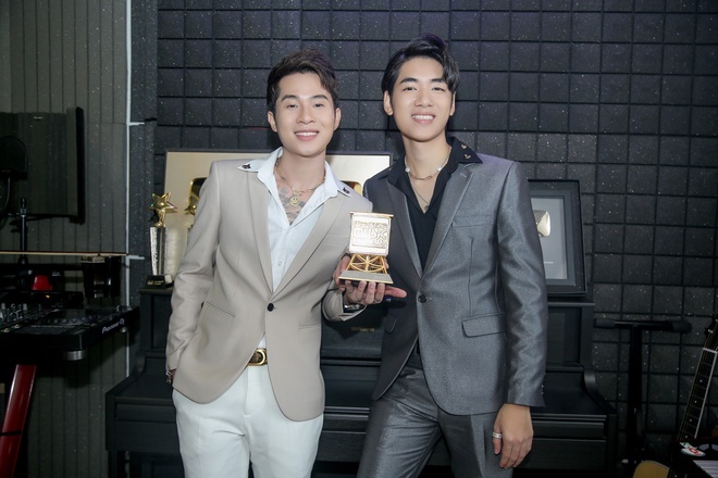Sóng gió của Sóng gió ảnh 2 Song gio cua Song gio anh 2