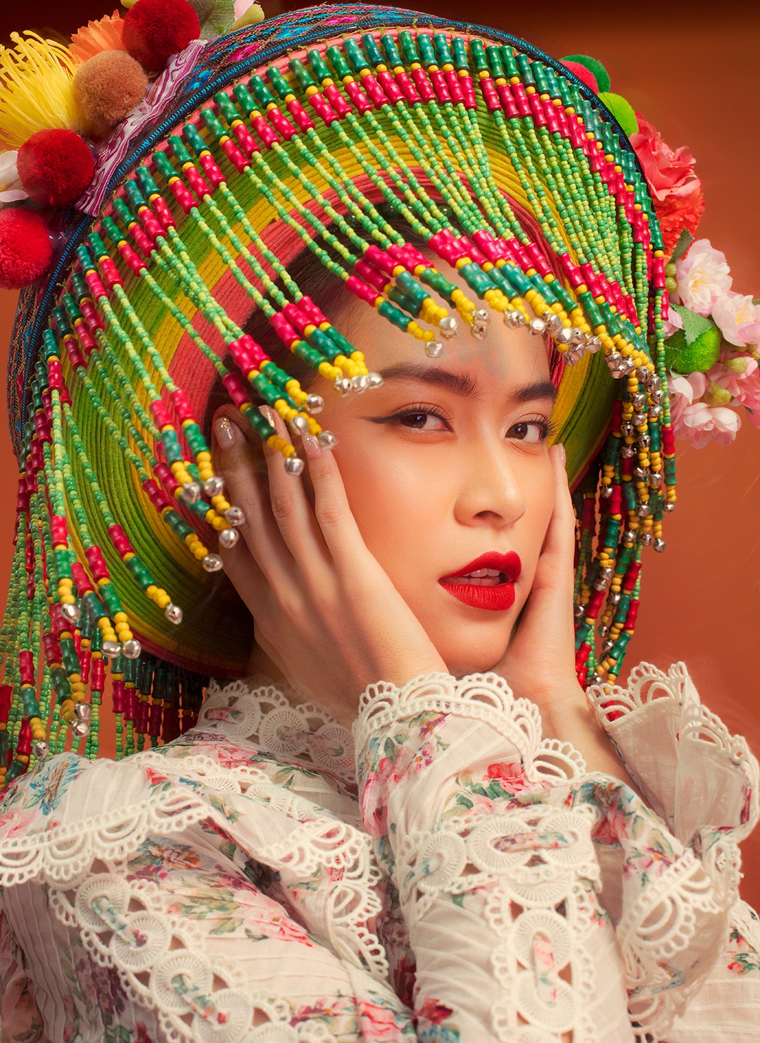 gia tri bac ty cua Hoang Thuy Linh,  AMEE anh 1