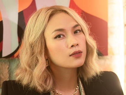 MV 'Dung cung thanh sai' cua My Tam: Sai nhieu hon dung? hinh anh