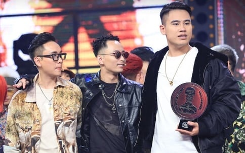 'Rap fan thang 8' va cuoc chien moi khong khoan nhuong hinh anh