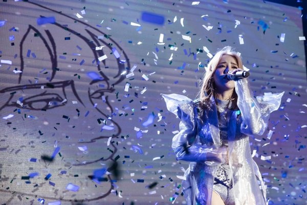 Review album Yesteryear anh 2