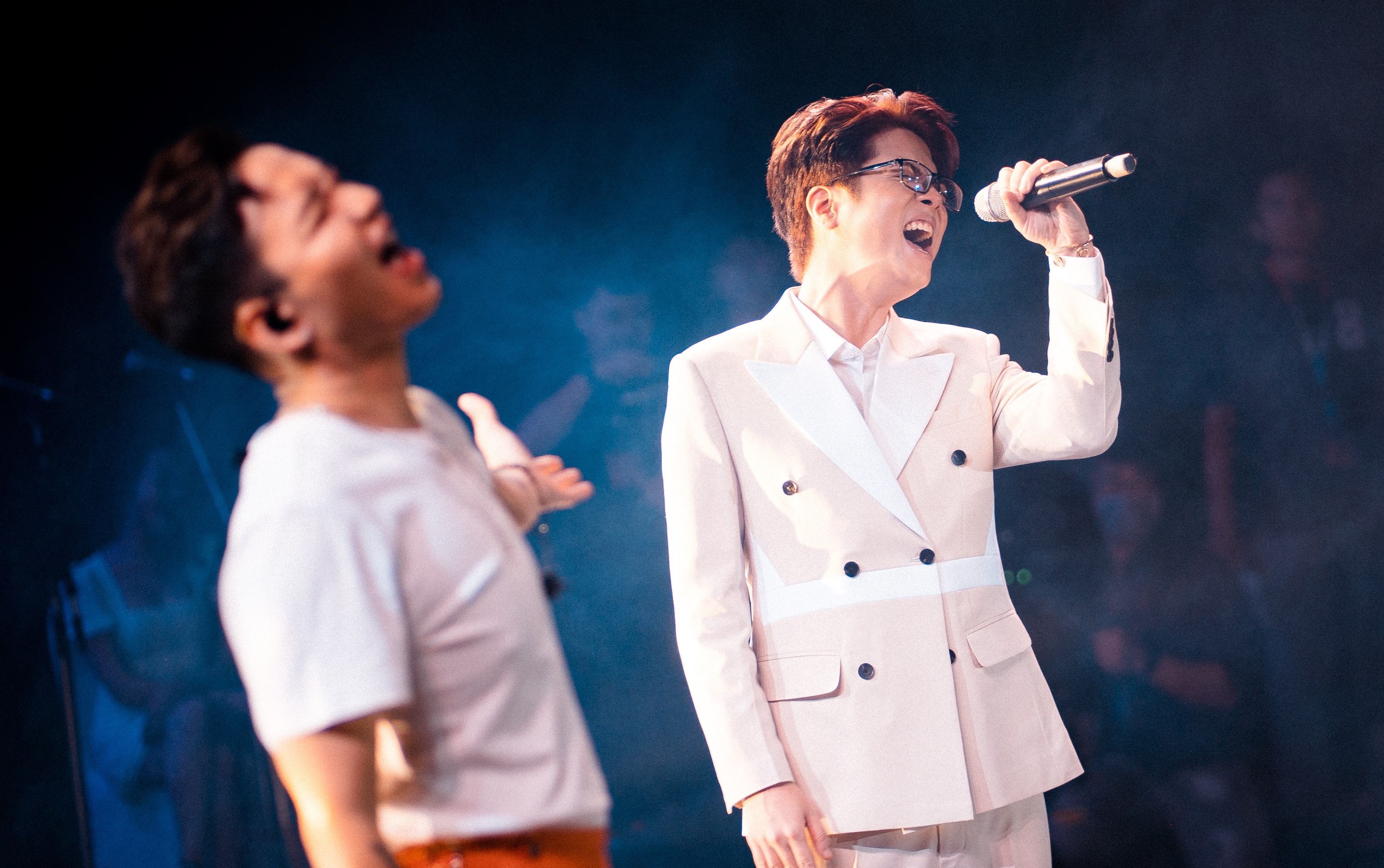 Bui Anh Tuan tro lai de giac mo cua Hoang Dung thanh su that hinh anh