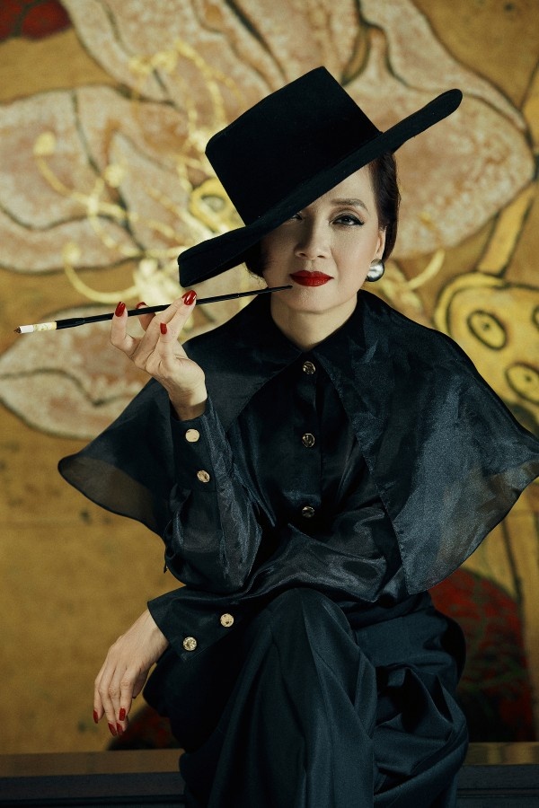 Lê Khanh đốt đền ảnh 5 Le Khanh dot den anh 5