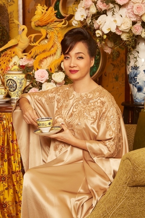 Lê Khanh đốt đền ảnh 4 Le Khanh dot den anh 4