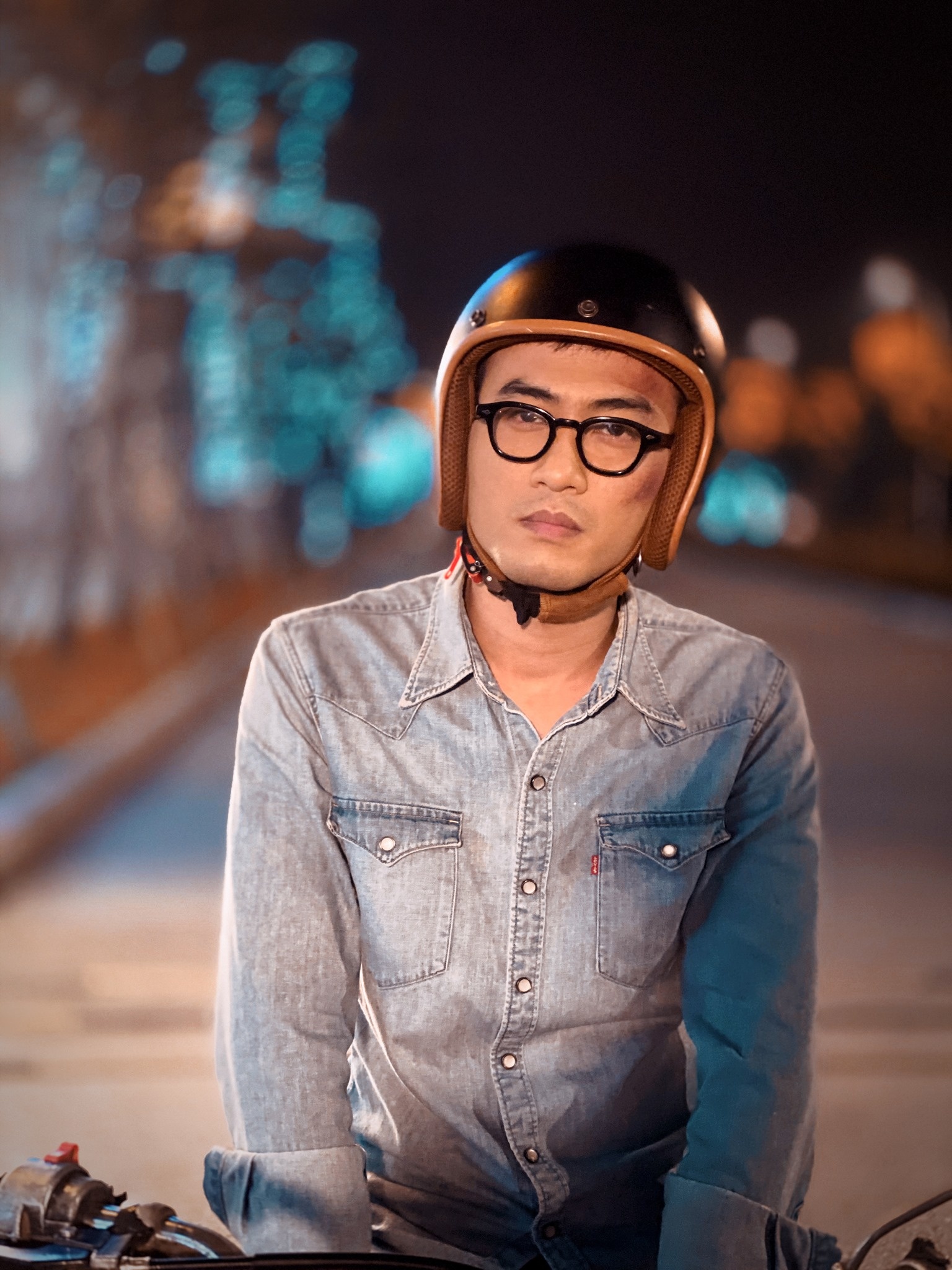 Hướng dương ngược nắng lãng phí Doãn Quốc Đam ảnh 6 Huong duong nguoc nang lang phi Doan Quoc Dam anh 6