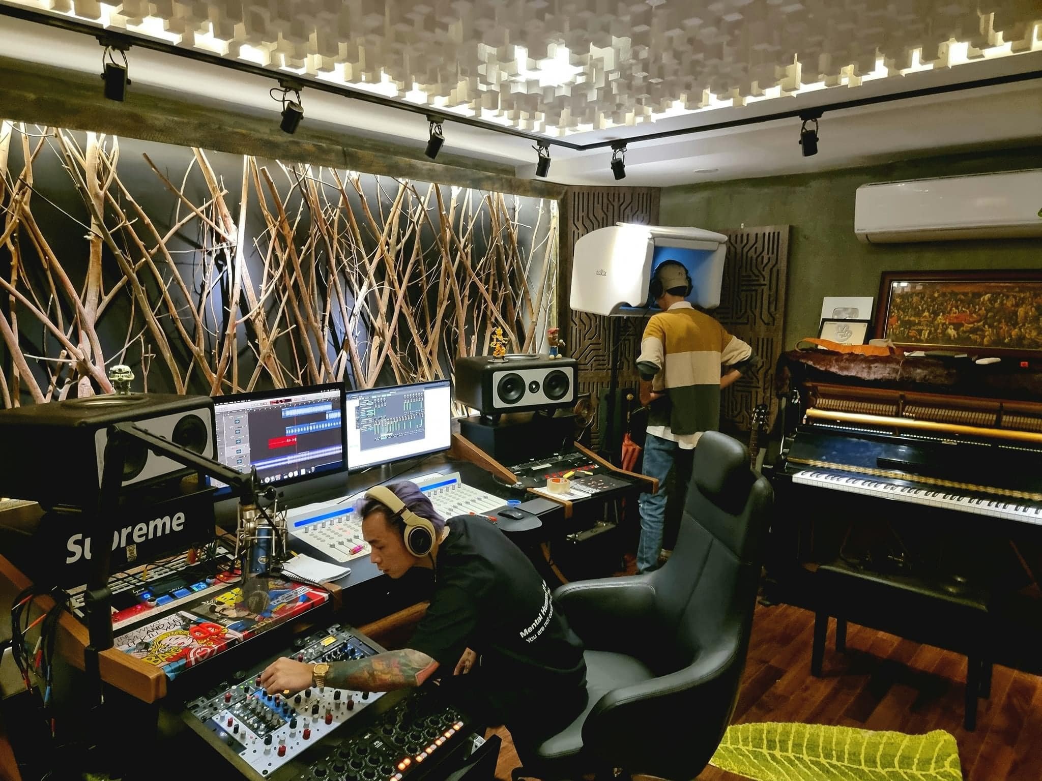 Binz ket hop Den anh 1