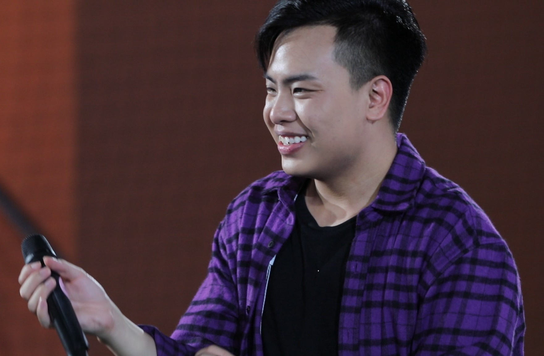 tranh cai dao nhac anh 1