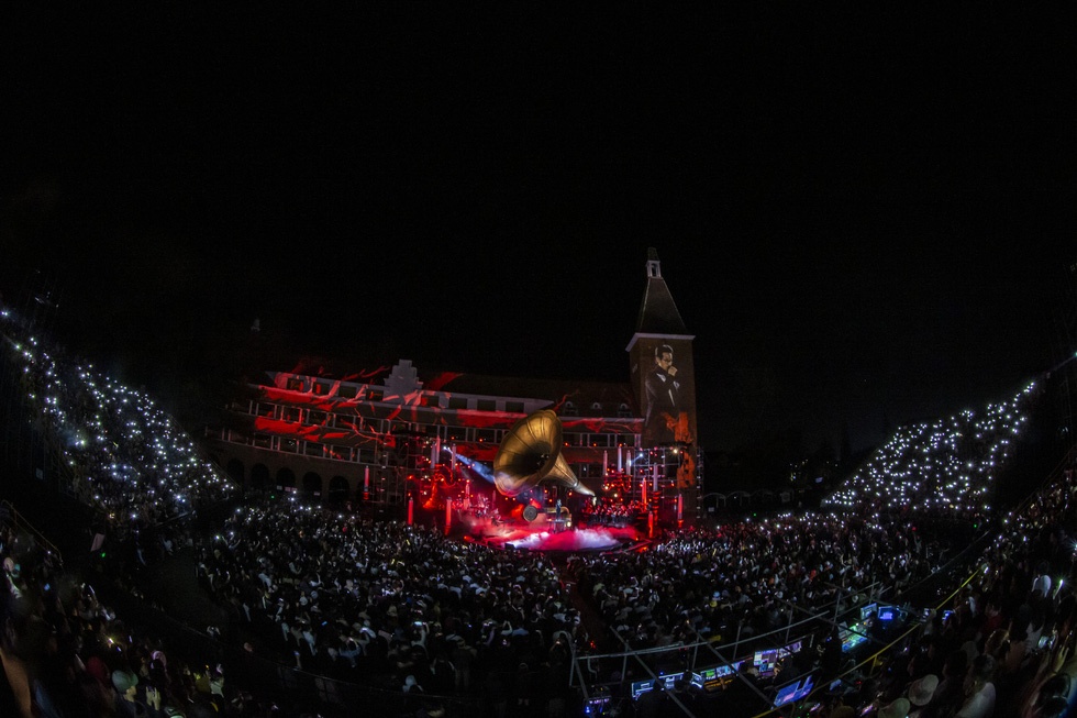 Chieu cua Ha Anh Tuan anh 3