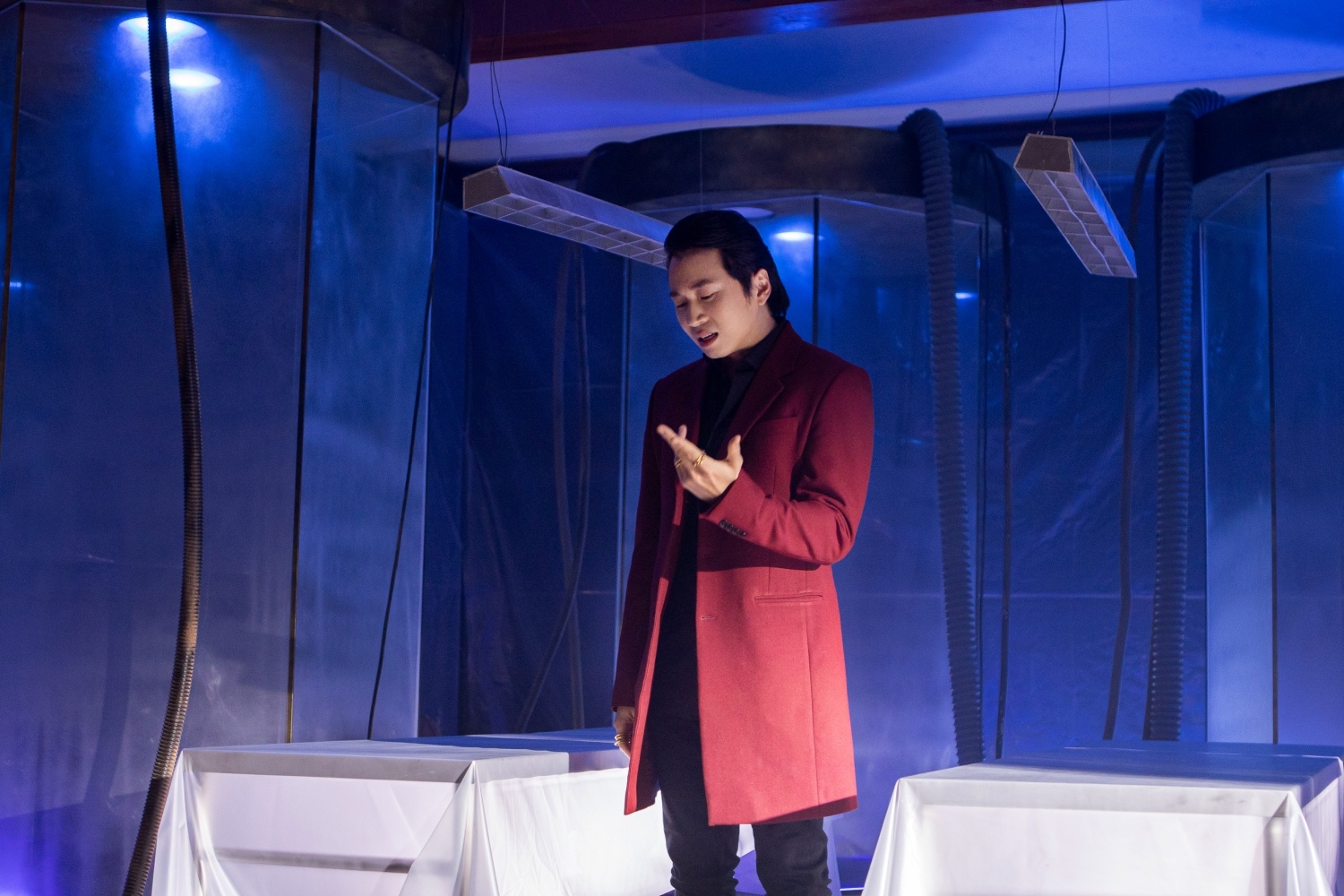 review Co le anh chua tung anh 1