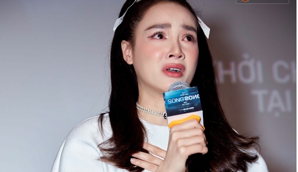 Nghich ly Nha Phuong hinh anh