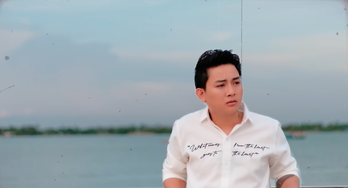 review Doi co may khi anh 1