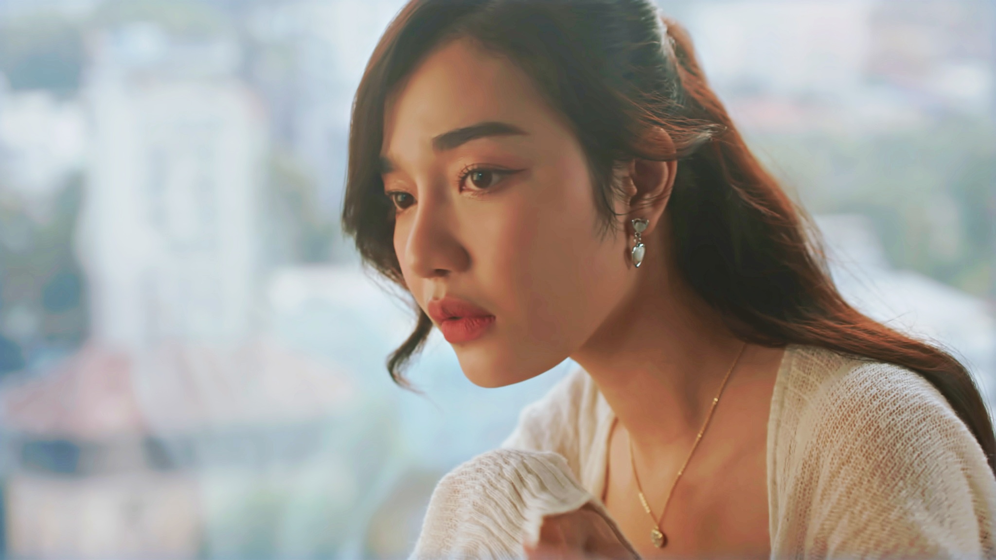 Gen Z Hoang Duyen het giong Hoang Thuy Linh? hinh anh