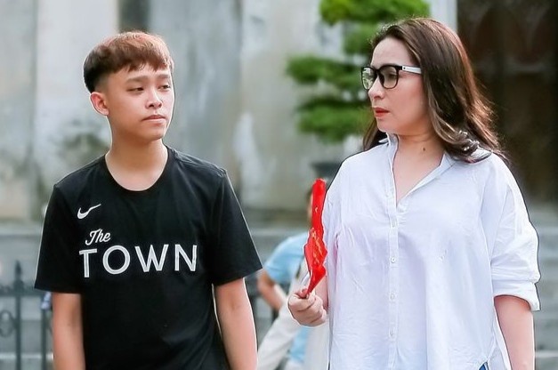 lum xum Phi Nhung Ho Van Cuong anh 3