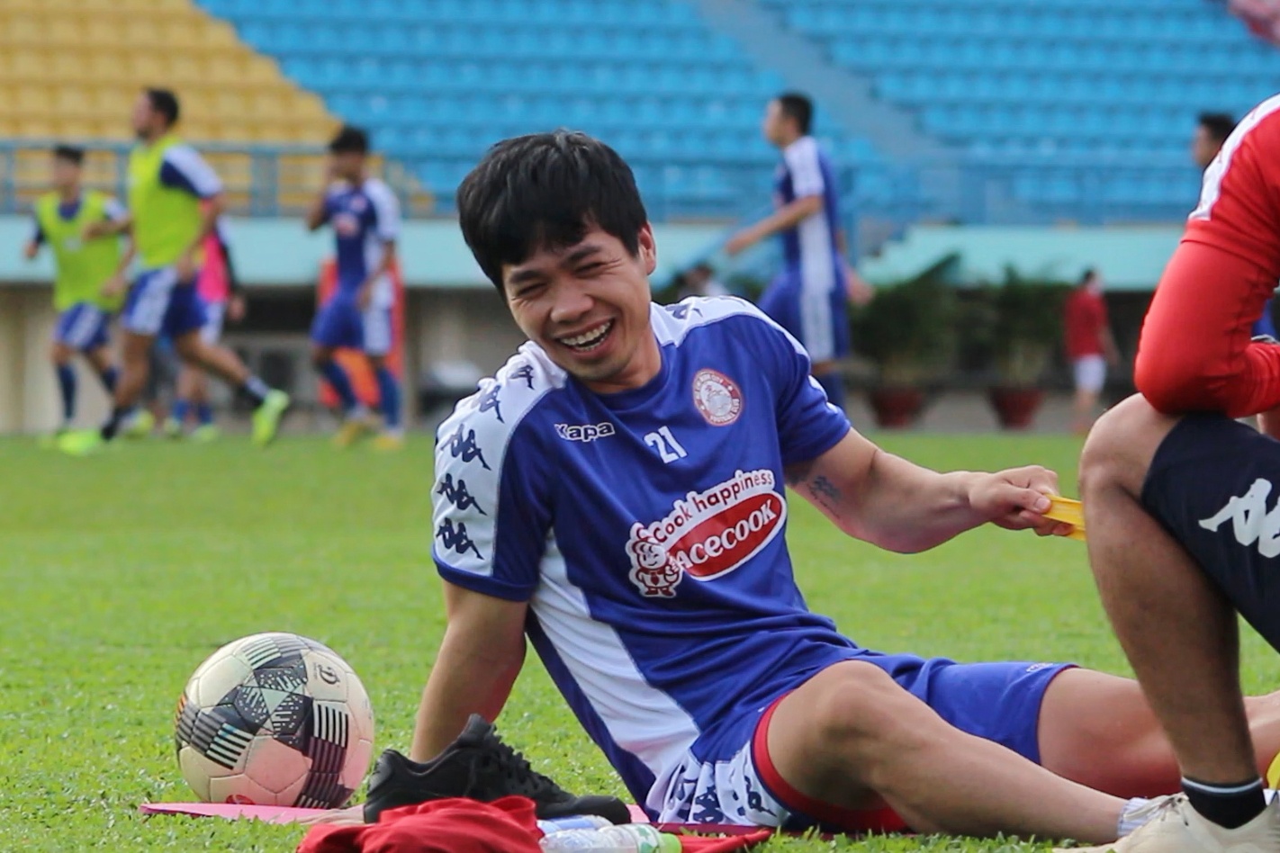 Cong Phuong tap rieng trong ngay HLV Chung Hae-seong vang mat hinh anh