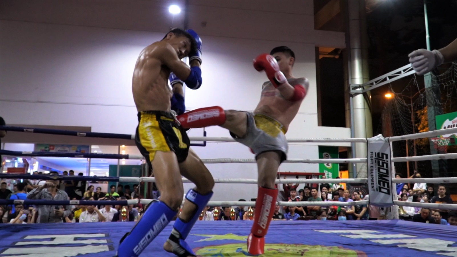 Nhung man so tai hap dan tai giai Muay mo rong hinh anh