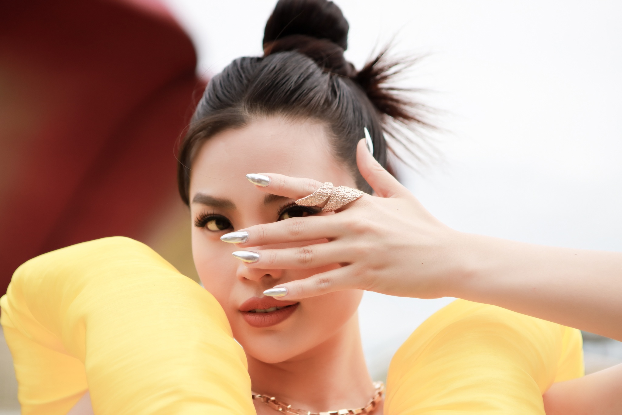 A hau Diem Trang: 'Chong cho toi nhieu nang luong tich cuc' hinh anh