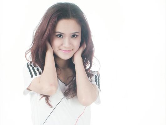 Fan nu tin Duc se ha Phap tren loat sut luan luu can nao hinh anh