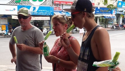 'Com hang chao cho voi Tay' hinh anh