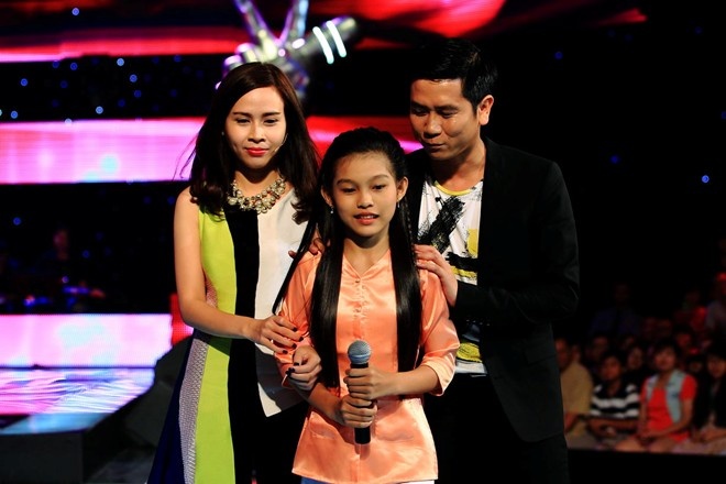 Ca si 13 tuoi chua den truong duoc de nghi giup do hinh anh