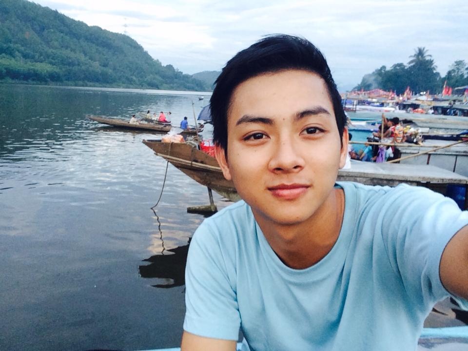 Lợi thế của hai anh chàng trước hết là gương mặt điển trai thu hút.